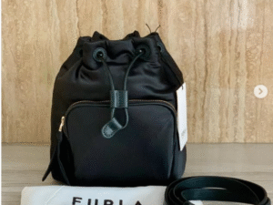 Bolsa saco furla de nylon