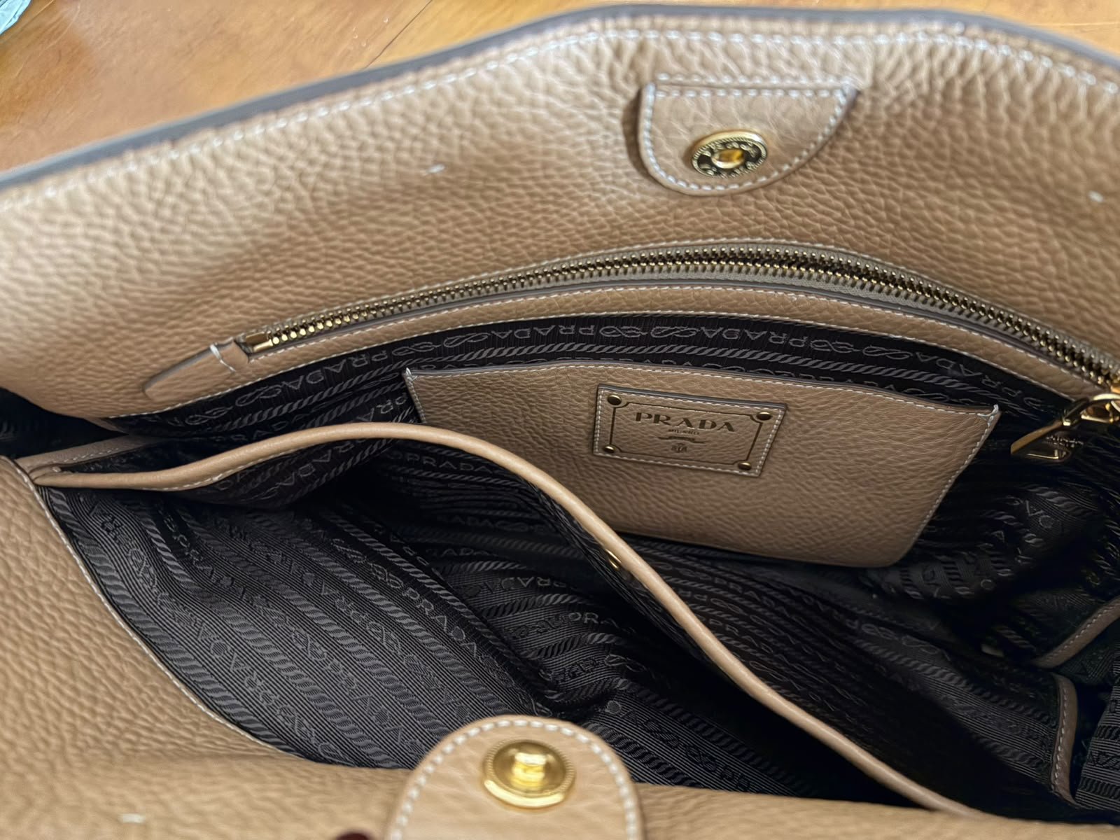 Bolsa Prada Tote - Imagem 6
